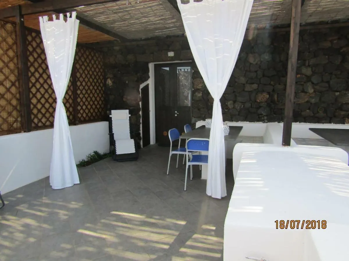 Dammusi Della Perla Nera Villa Pantelleria Island