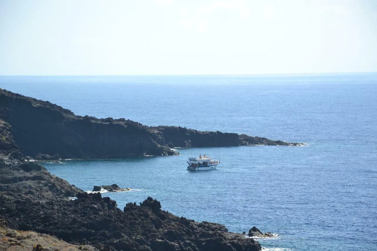 Dammusi Della Perla Nera Villa Pantelleria Island Italy